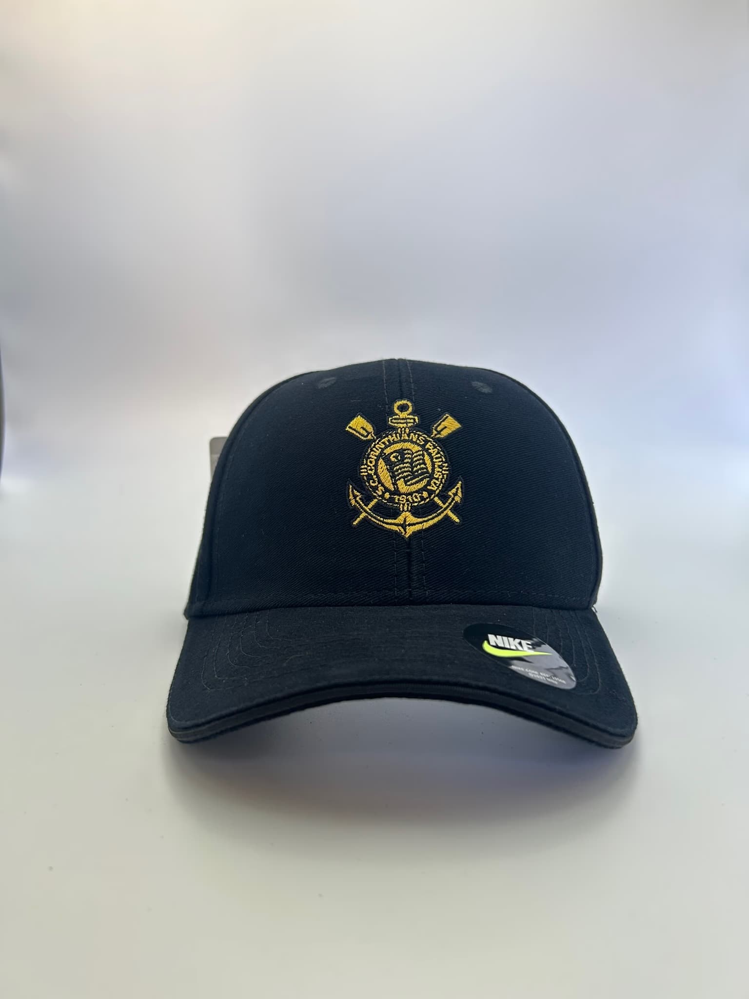 Boné Corinthians Bordado Dourado